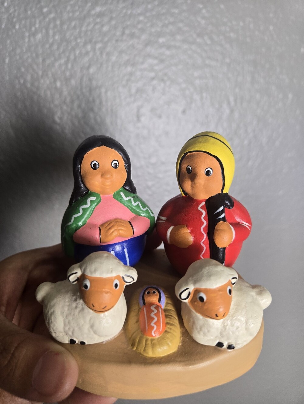 Handmade Ceramic In Peru Nativity Set - Picture 3 of 16